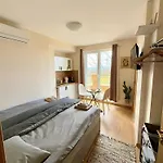 Apartman Compact